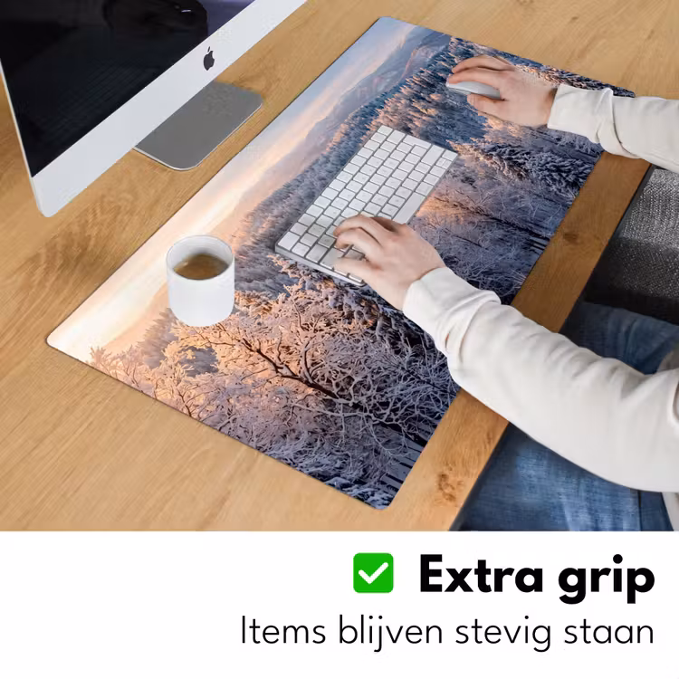 Bos - Bergen - Goud - Winter - Warm Muismat XXL klein -sfeer3