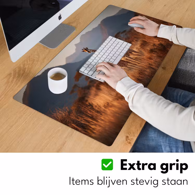 Giraffen - Hoog gras - Acaciabomen Muismat XXL klein -sfeer3