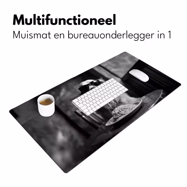 Golden Retriever - Hond - Vrolijk -  Bord spaghetti - Zwart - wit Muismat XXL klein -sfeer4