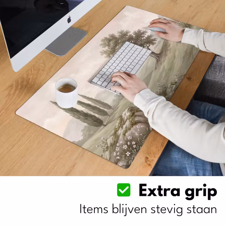 Heuvellandschap - Bomen - Natuur - Groen Muismat XXL klein -sfeer3