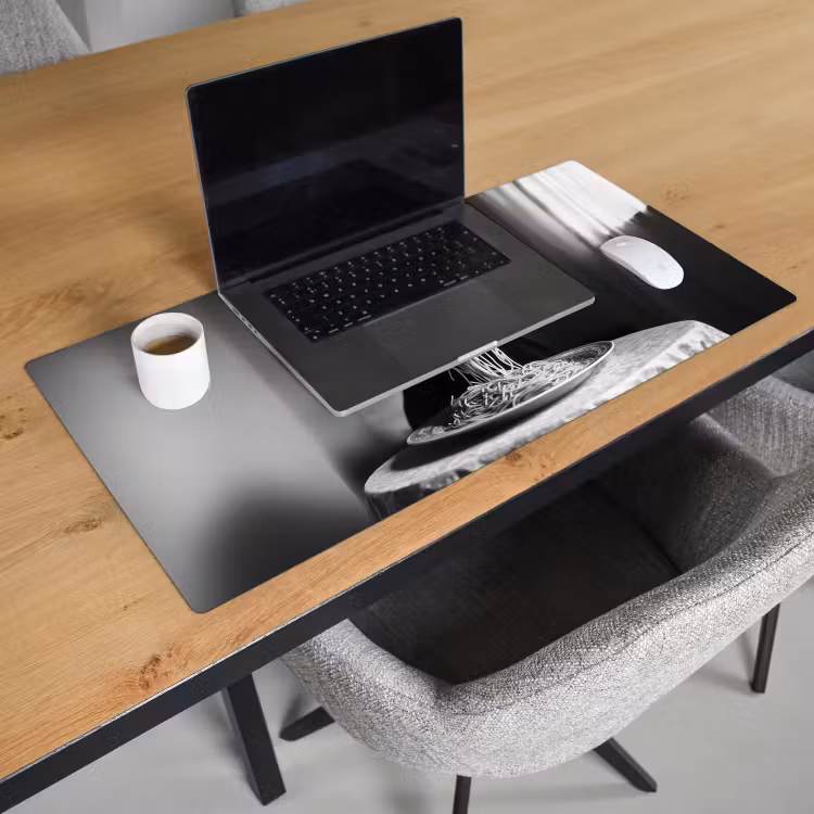 Paard - Bord - Pasta - Tafelkleed - Zwart Wit - Dieren Muismat XXL klein -sfeer1