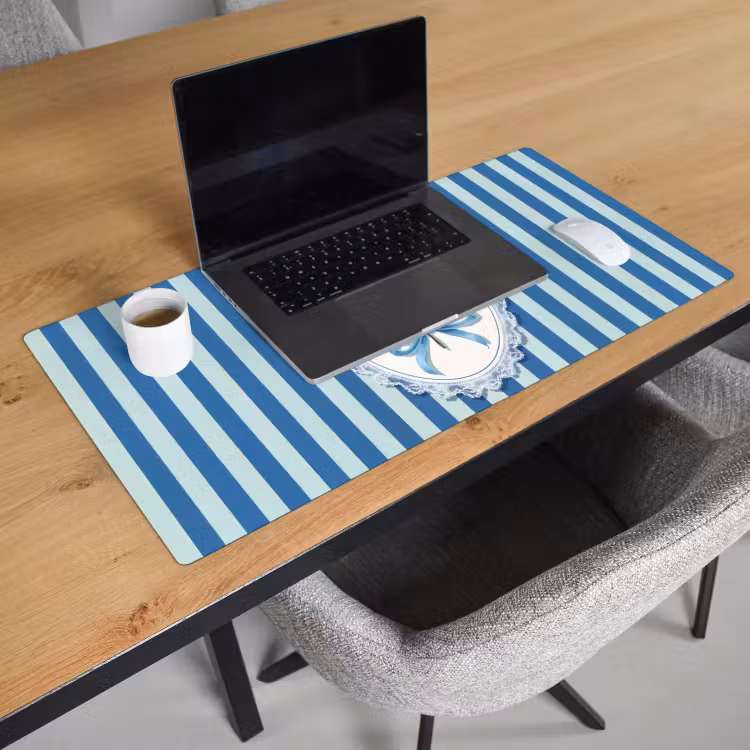 Illustratie - Bessen - Blauw - Strepen Muismat XXL klein -sfeer1