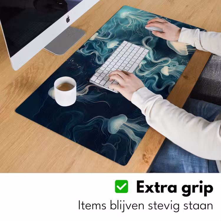 Kwallen - Zee - Wit - Golven Muismat XXL klein -sfeer3