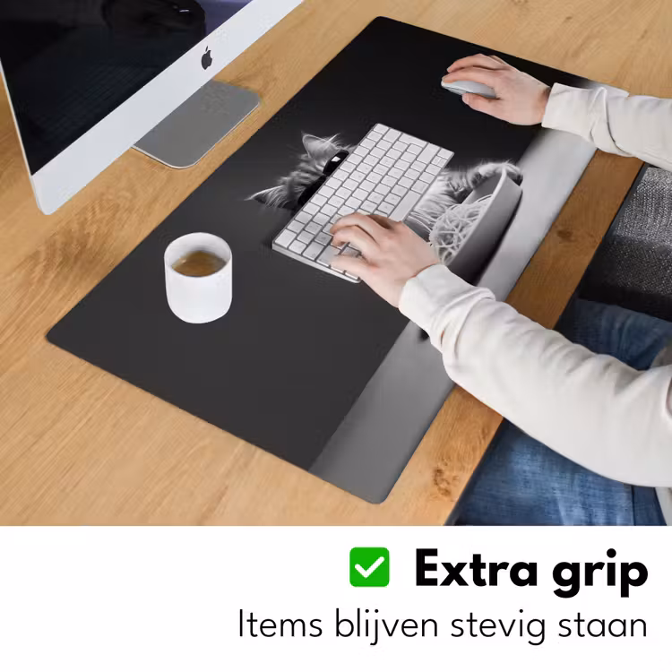 Langharige kat - Zonnebril - Spaghetti - Humor - Zwart - wit Muismat XXL klein -sfeer3
