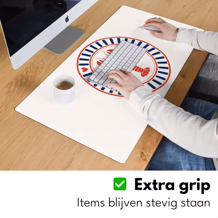 Zeeleven - Kreeft - Embleem - Grafisch - Rood Muismat XXL klein -sfeer3