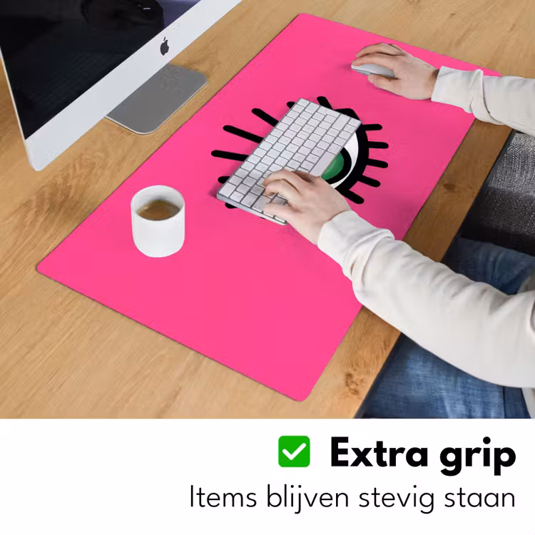 Minimalistisch - Oog - Roze Muismat XXL klein -sfeer3