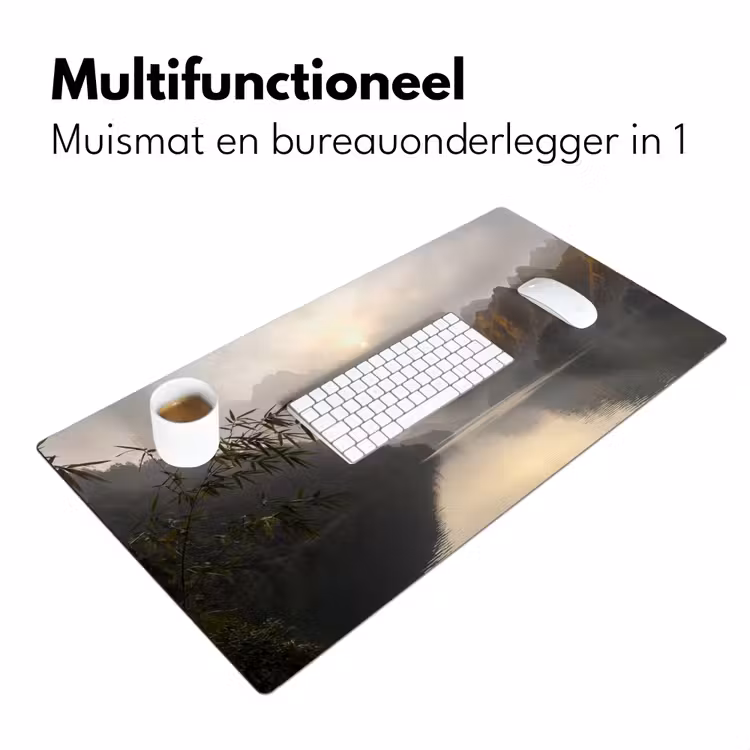 Bergen - Water - Mist - Natuur - Landschap Muismat XXL klein -sfeer4