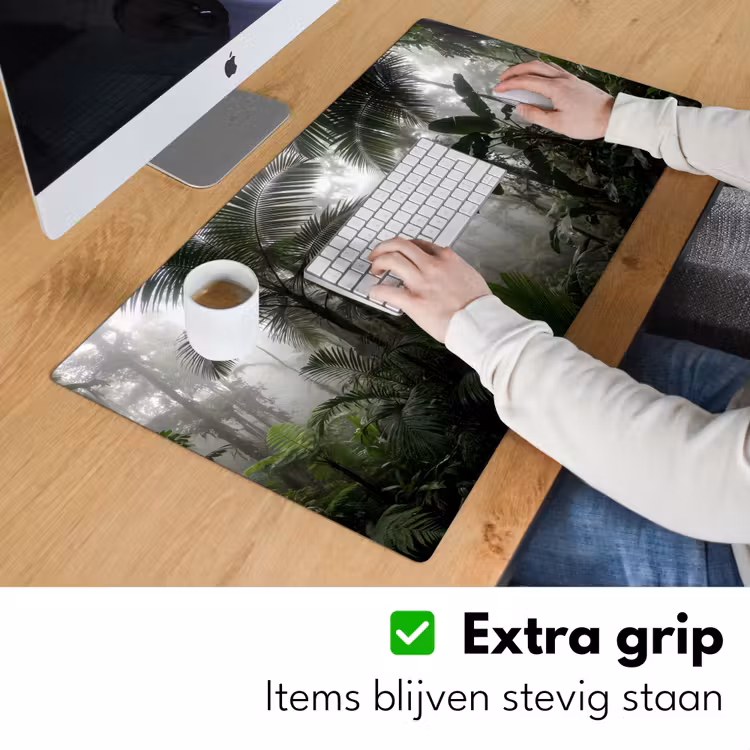 Natuur - Jungle - Mist - Groen - Bladeren Muismat XXL klein -sfeer3