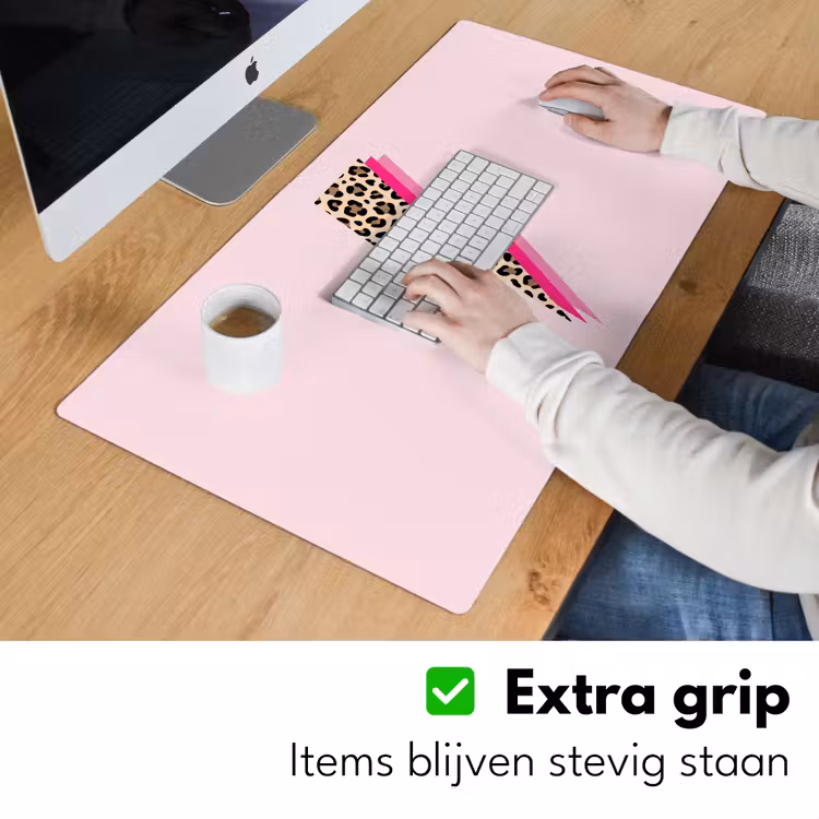Stippen - Roze - Bliksem Muismat XXL klein -sfeer3