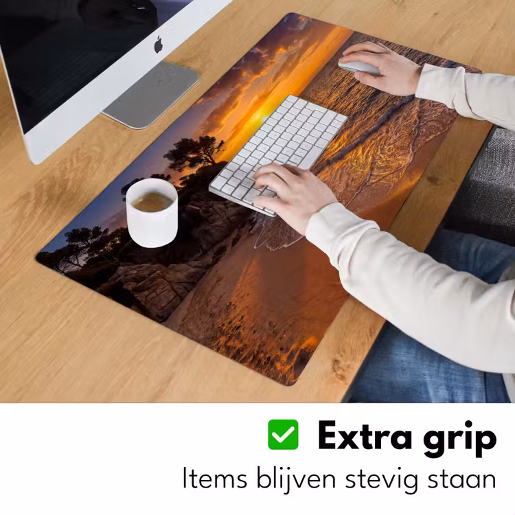 Zee - Kust - Zonsondergang - Natuur - Oranje Muismat XXL klein -sfeer3