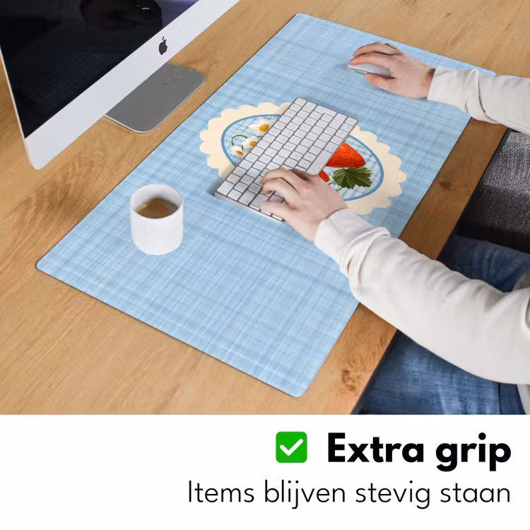 Aardbeien - Lijst - Rood - Geruit Muismat XXL klein -sfeer3