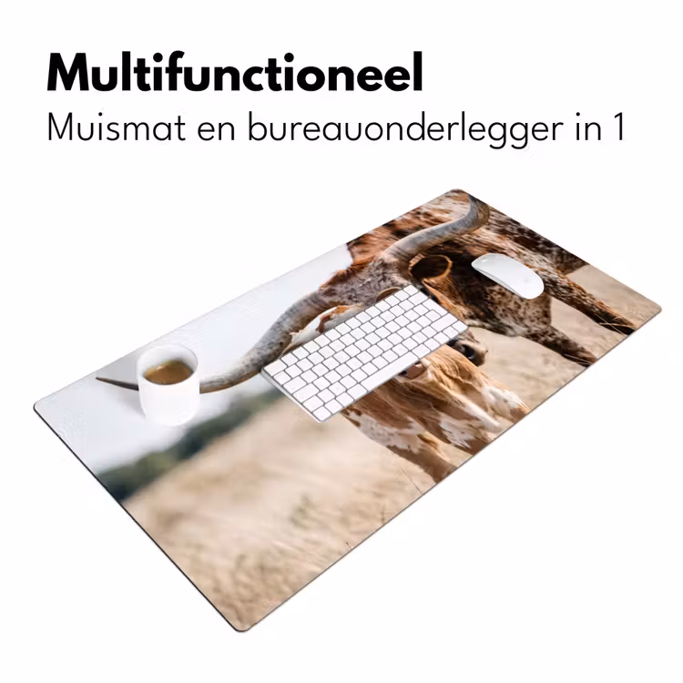 Texas Longhorn - Kalf - Weide - Dieren Muismat XXL klein -sfeer4
