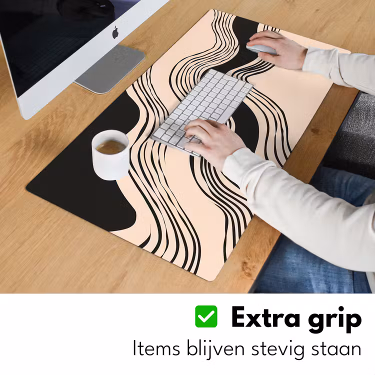 Golven - Zwart - Zandkleur Muismat XXL klein -sfeer3