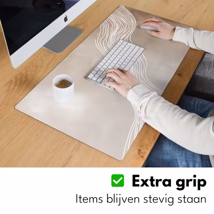 Golvende lijnen - Vloeiend - Zandkleurig Muismat XXL klein -sfeer3