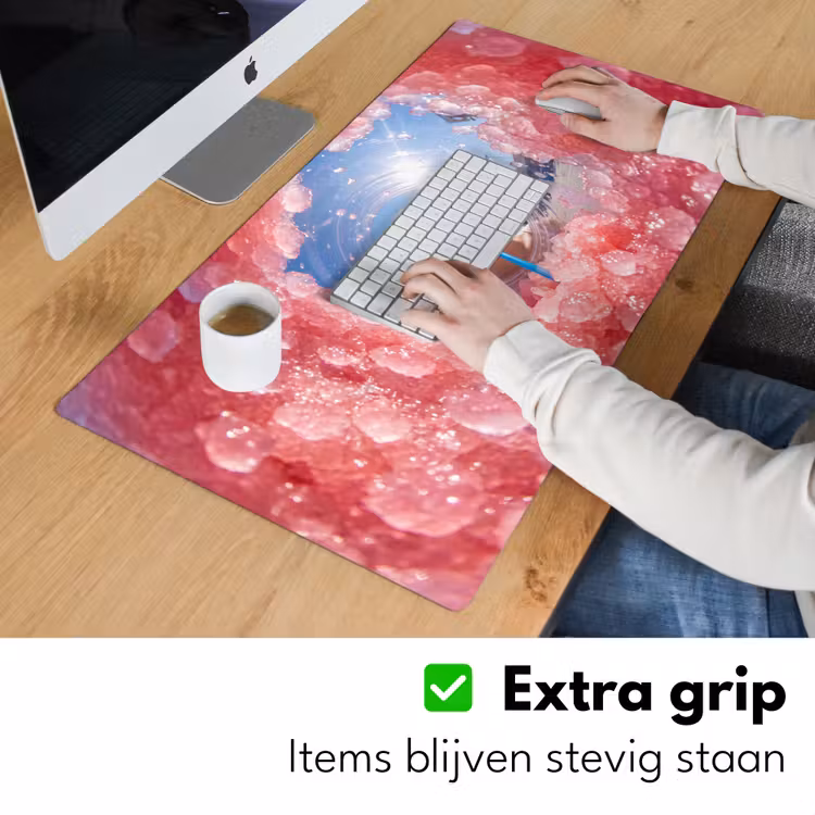 Vrouw - Drank - Zomer - Roze - Blauw Muismat XXL klein -sfeer3