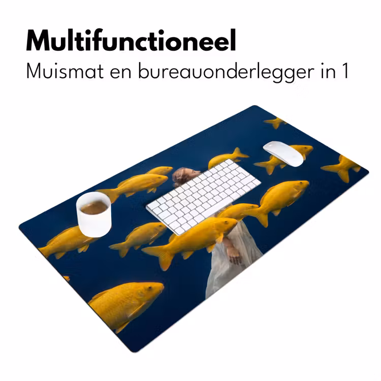 Vrouw - Vis - Water - Natuur - Geel Muismat XXL klein -sfeer4
