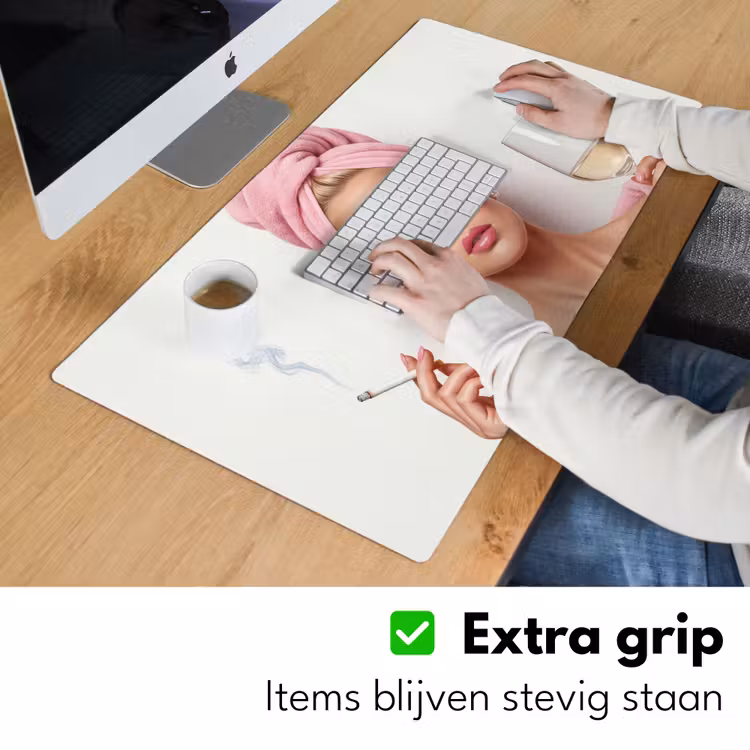 Vrouw - Roze - Wijn - Zonnebril Muismat XXL klein -sfeer3