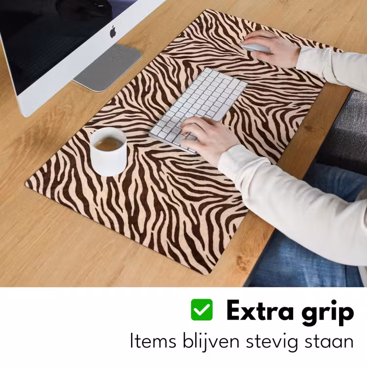 Zebra - Strepen - Bruin Muismat XXL klein -sfeer3