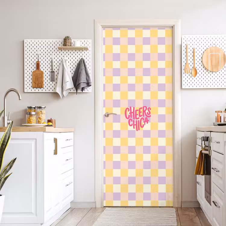 Cheers Chica - Ruitjes - Lila - Geel deurposter klein -sfeer5