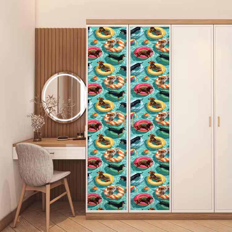 Teckels - Zwembad - Kleurrijk deurposter klein 289 -sfeer3