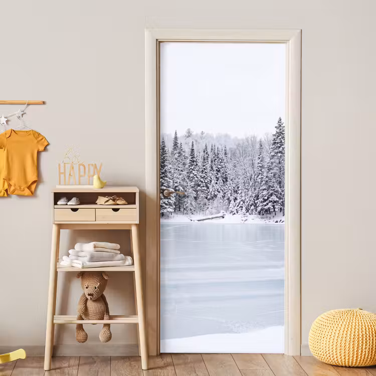 Meer - Dennen - IJs - Winter - Rustgevend deurposter klein -sfeer4