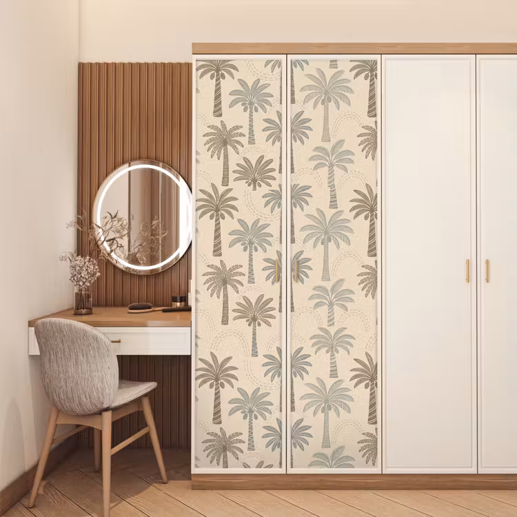 Palmbomen - Patroon - Tropisch - Beige deurposter klein -sfeer3