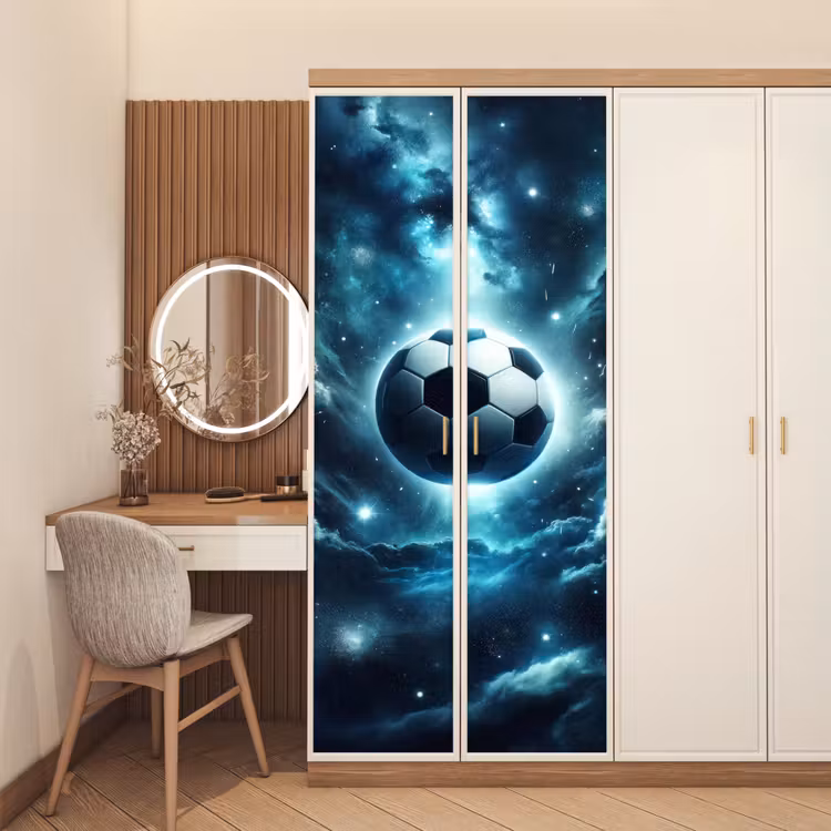 Voetbal - Galaxy - Ruimte - Sport - Blauw deurposter klein -sfeer3