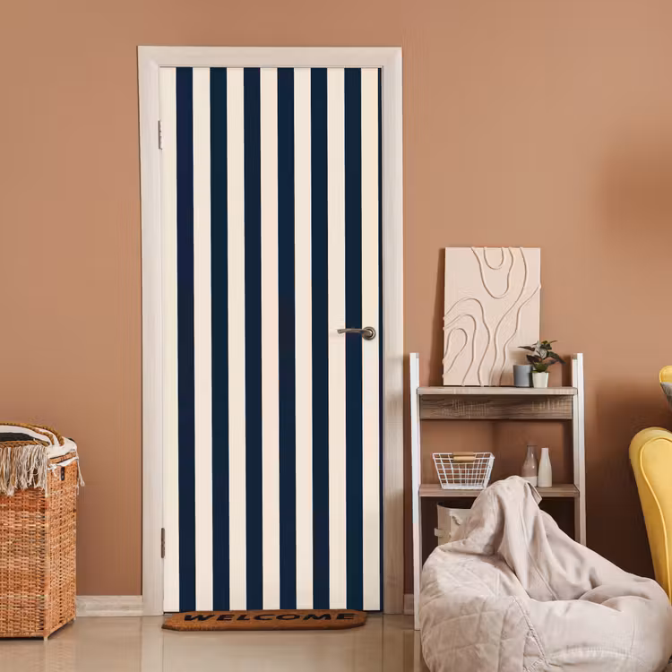 Verticale strepen - Blauw - Crème deurposter klein 289 -sfeer1