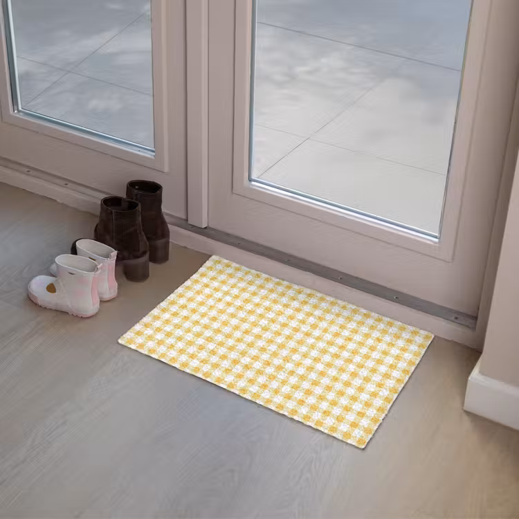 Ruit - Gingham - Klassiek - Geel en Wit Deurmat klein 898 -sfeer3
