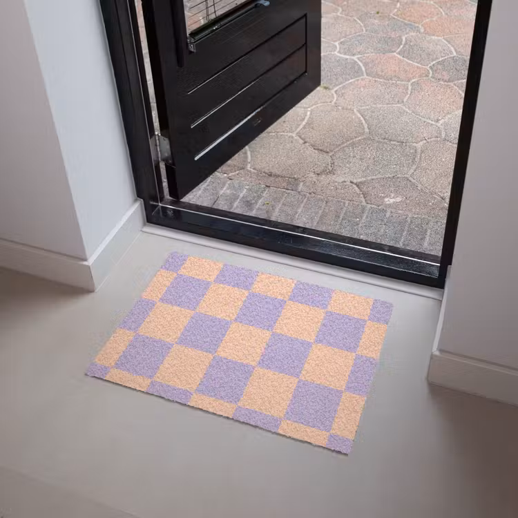 Schaakbord patroon - Paars - Roze - Blokjes Deurmat klein -sfeer5