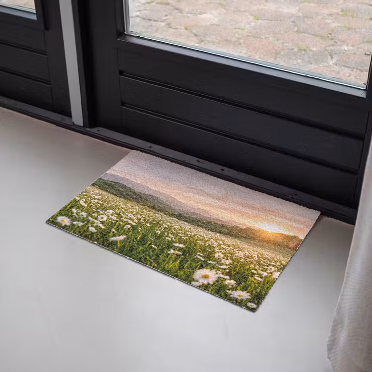 Madelief - Veld - Heuvels - Groen Deurmat klein -sfeer2