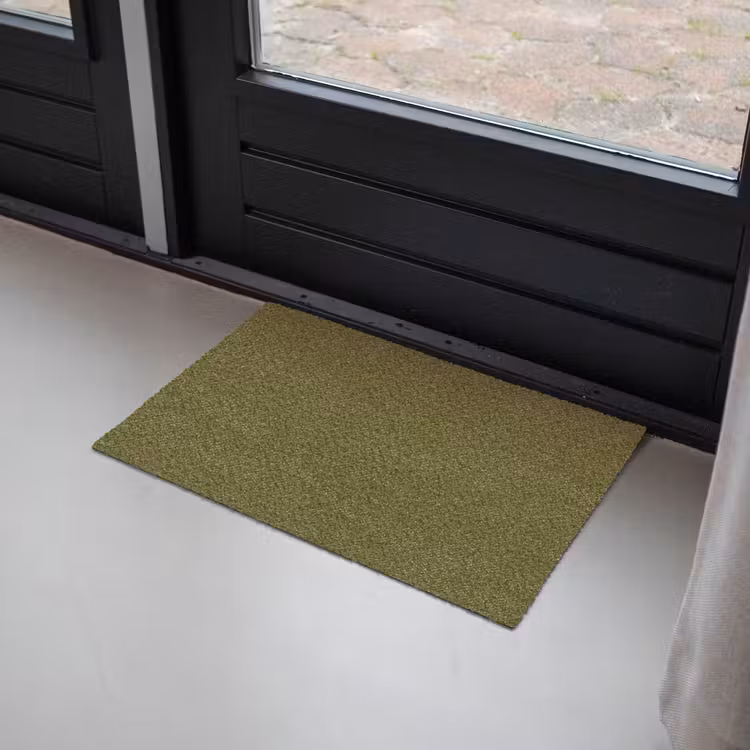 Dark - Olive - Groen Deurmat klein 898 -sfeer2