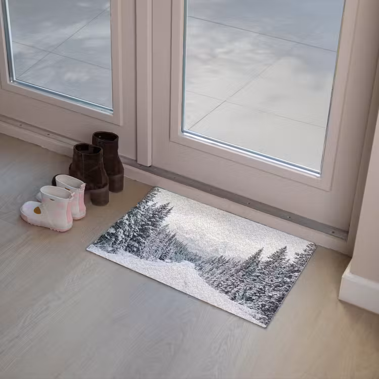 Weg - Sneeuw - Naaldbos - Winter - Avontuurlijk Deurmat klein -sfeer3