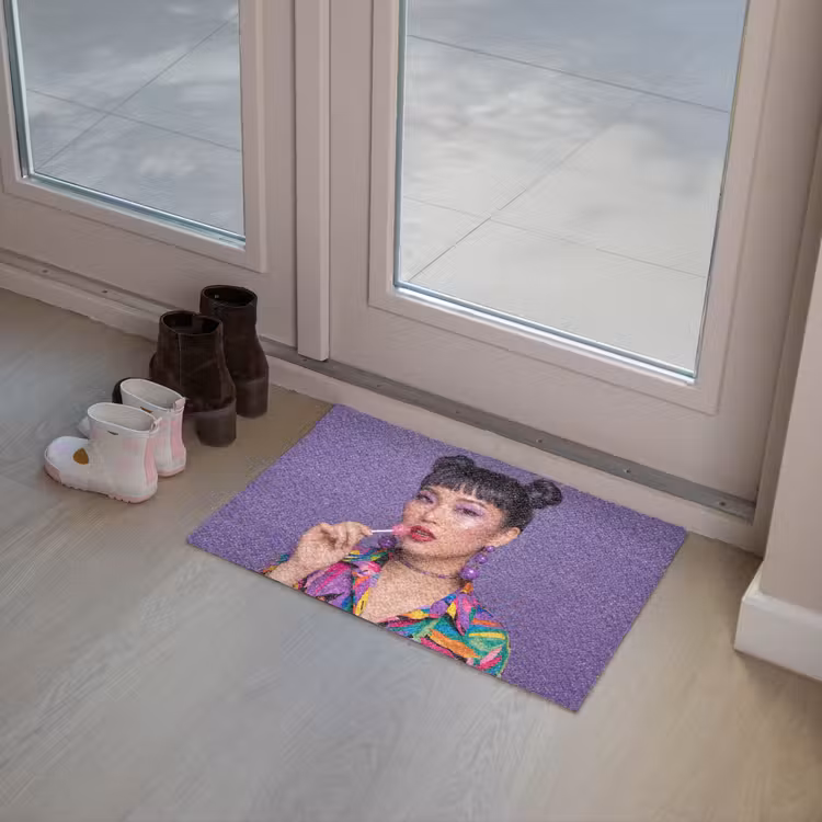 Vrouw - Portret - Make-up - Paars - Levendig Deurmat klein -sfeer3