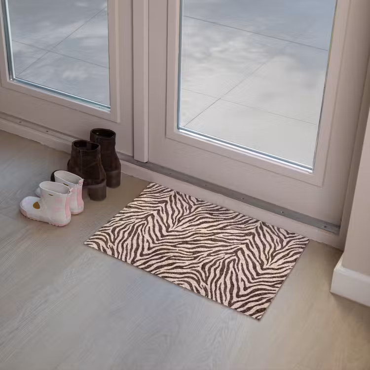 Zebra - Strepen - Bruin Deurmat klein -sfeer3