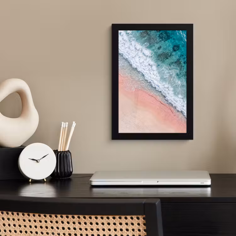 Strand - Oceaan - Golven - Roze Zand - Natuur fotolijst zwart zonder passe partout klein -sfeer1