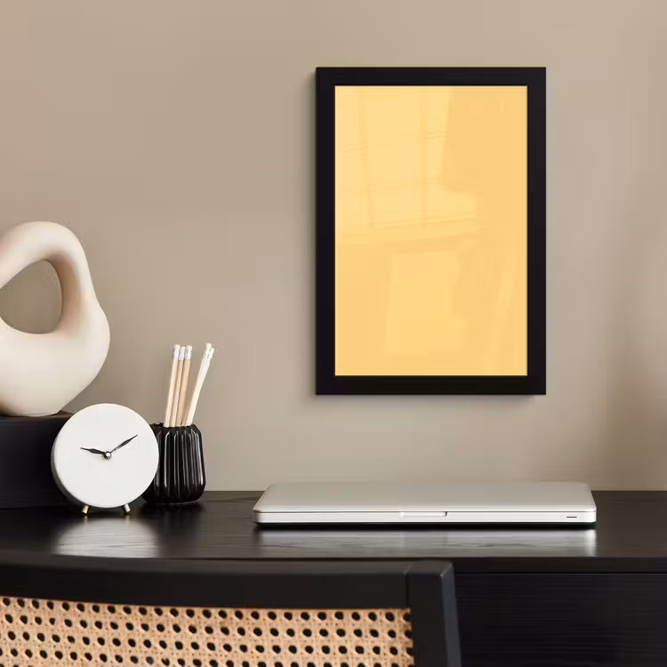 Butter - Geel - Yellow fotolijst zwart zonder passe partout klein 224 -sfeer1