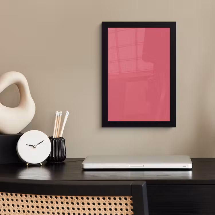 Crimson - Rose - Roze fotolijst zwart zonder passe partout klein 224 -sfeer1