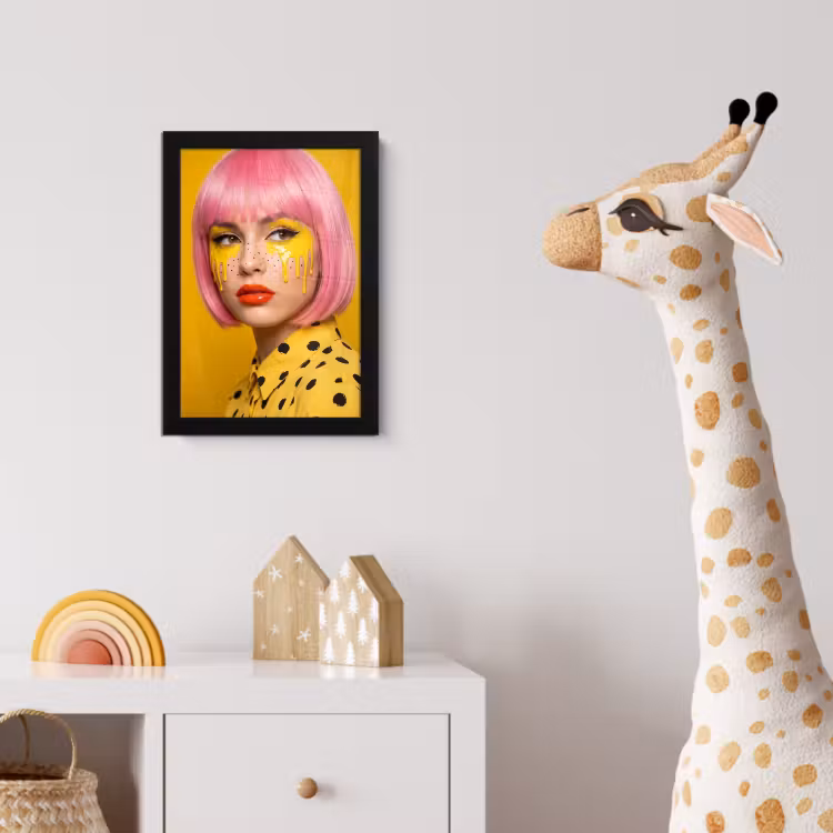 Vrouw - Portret - Abstract - Kleurrijk - Geel fotolijst zwart zonder passe partout klein -usfeer4_kinderkamer