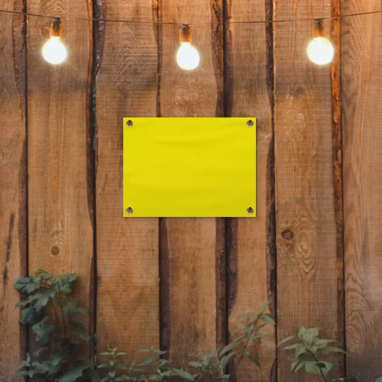 Bright - Canary - Geel tuinposter los doek klein 239 -sfeer1
