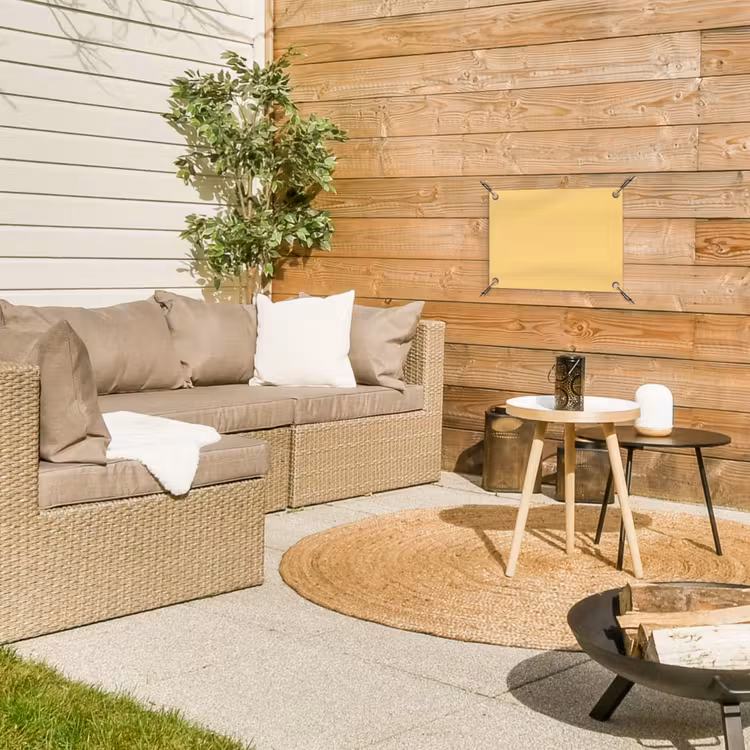 Butter - Geel - Yellow tuinposter los doek klein 239 -sfeer4