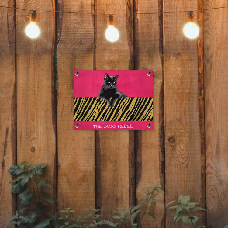 Kat - Baas - Roze - Tijgerprint tuinposter los doek klein -sfeer1