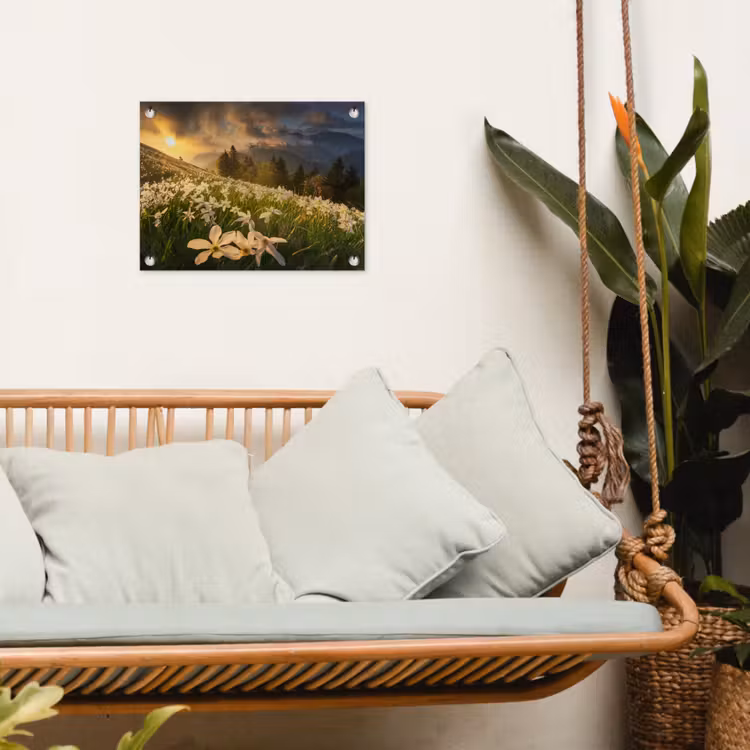 Bloemenveld - Heuvels - Zonsondergang - Berg - Natuur - Wit - Heuvels tuinposter los doek klein -sfeer7