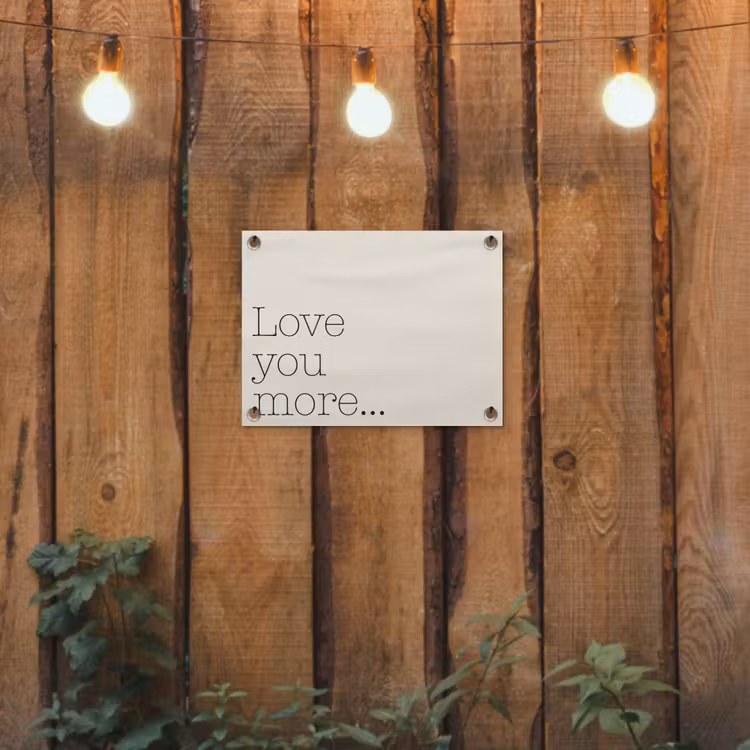 Minimalistisch - Love - Beige tuinposter los doek klein -sfeer1