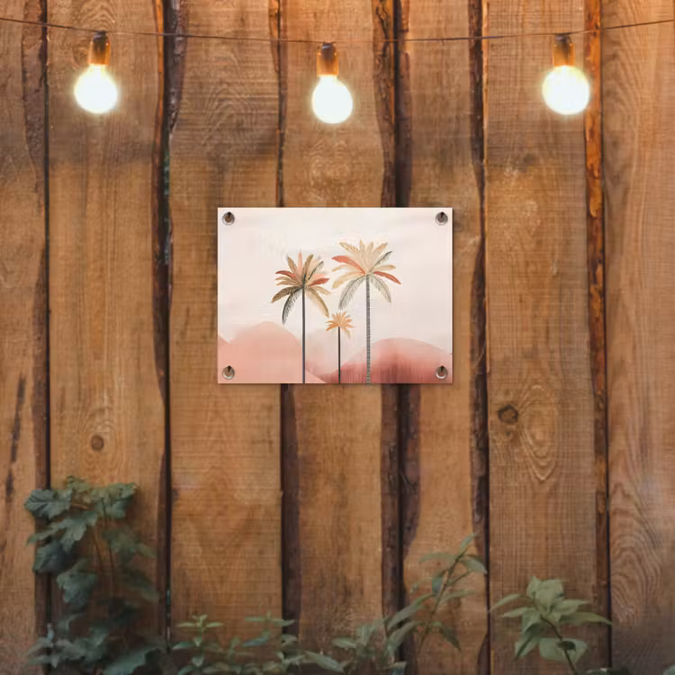 Palmbomen - Heuvels - Minimalistisch - Zachtroze tuinposter los doek klein -sfeer1