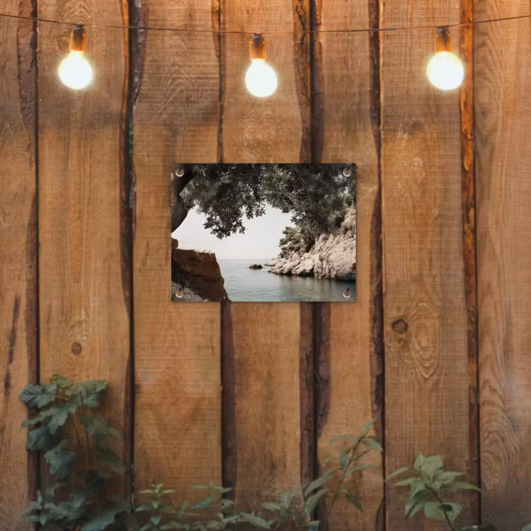 Rotsen - Zee - Boom - Groen tuinposter los doek klein -sfeer1