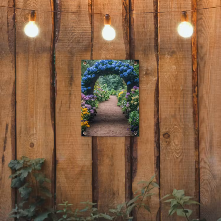 Doorkijk - Bloemen - Hortensia - Pad tuinposter los doek klein -sfeer1