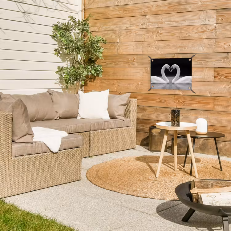 Zwanen - Hart - Zwart - Wit tuinposter los doek klein -sfeer4