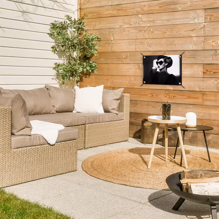 Vrouw - Zwart - Hart tuinposter los doek klein -sfeer4