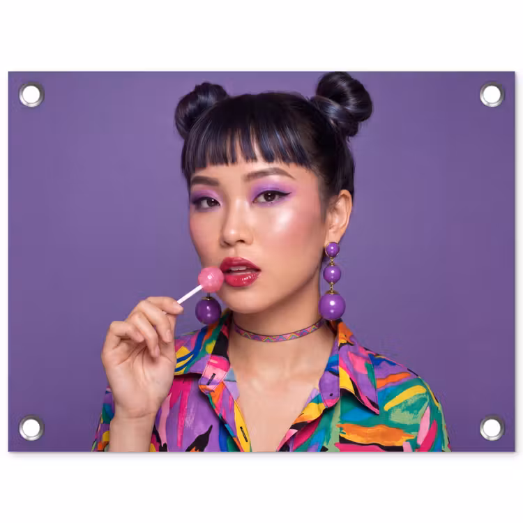 Vrouw - Portret - Make-up - Paars - Levendig tuinposter los doek klein -3d